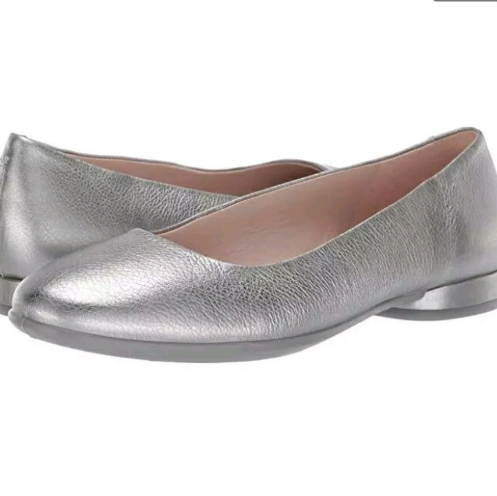 ECCO  flats size 9. - Picture 9 of 12